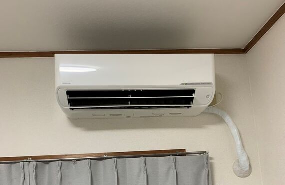 エアコンガス補充させて頂きました！
